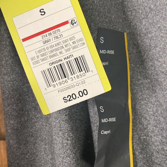 All in motion small gray mid rise Capri leggings - Picture 12 of 13